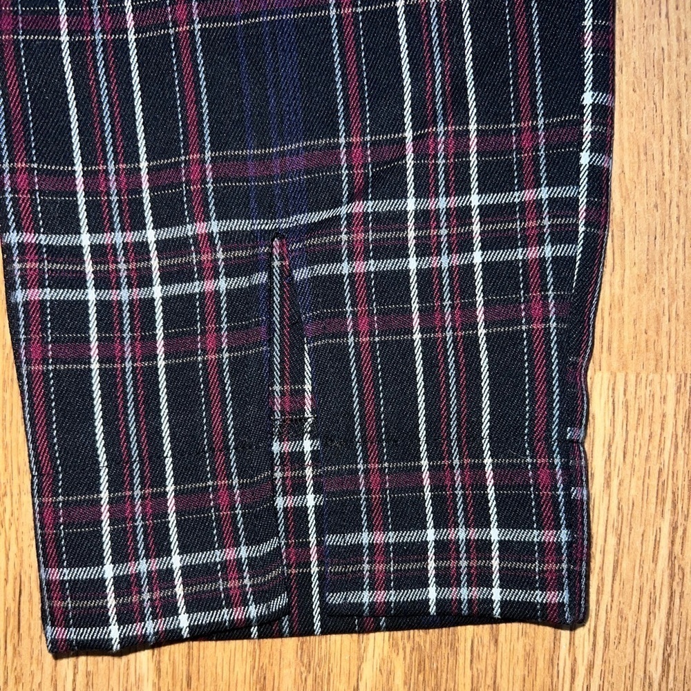 Pants - Picture 4 of 6